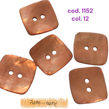 Carica l'immagine nel visualizzatore di Gallery, Bottoni Poliestere quadrati - cod 1152
