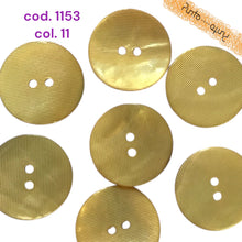 Carica l'immagine nel visualizzatore di Gallery, Bottone Madreperla - cod 1153
