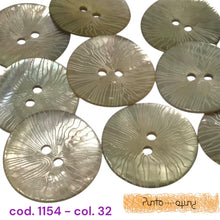 Carica l'immagine nel visualizzatore di Gallery, Bottoni Poliestere - cod 1154
