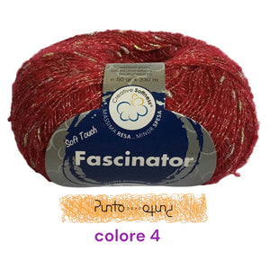 Miss Tricot FASCINATOR