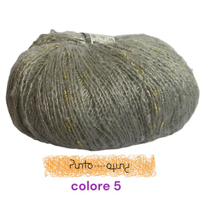 Miss Tricot FASCINATOR