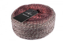 Carica l&#39;immagine nel visualizzatore di Gallery, Composizione: 100% lana merino medium Patagonia, wool - Gomitolo: e g 100 - mt 250 yds 273 - Ferri consigliati: 3 / 3,5 mm  istruzioni per la cura: lavaggio a mano
