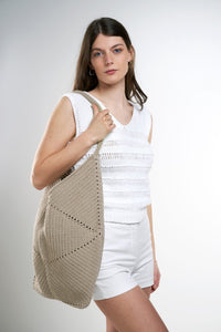 https://handknits.manifatturasesia.it/modello/albachiara/